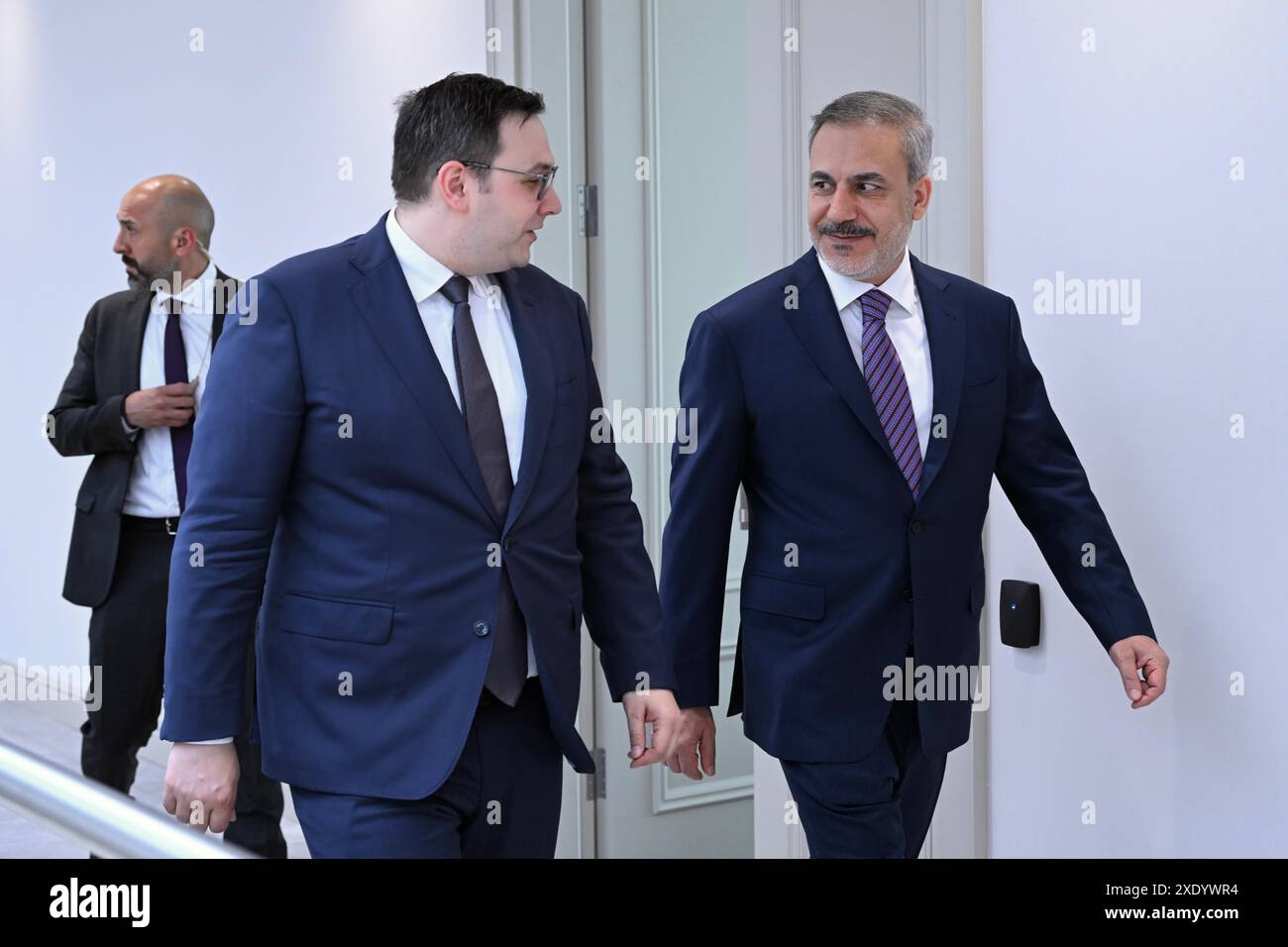 Ankara, Turquie. 25 juin 2024. Le ministre tchèque des Affaires étrangères Jan Lipavsky (à gauche) rencontre son homologue turc Hakan Fidan (à droite) à Ankara, Turquie, le 25 juin 2024. Crédit : Eliska Naegele/CTK photo/Alamy Live News Banque D'Images