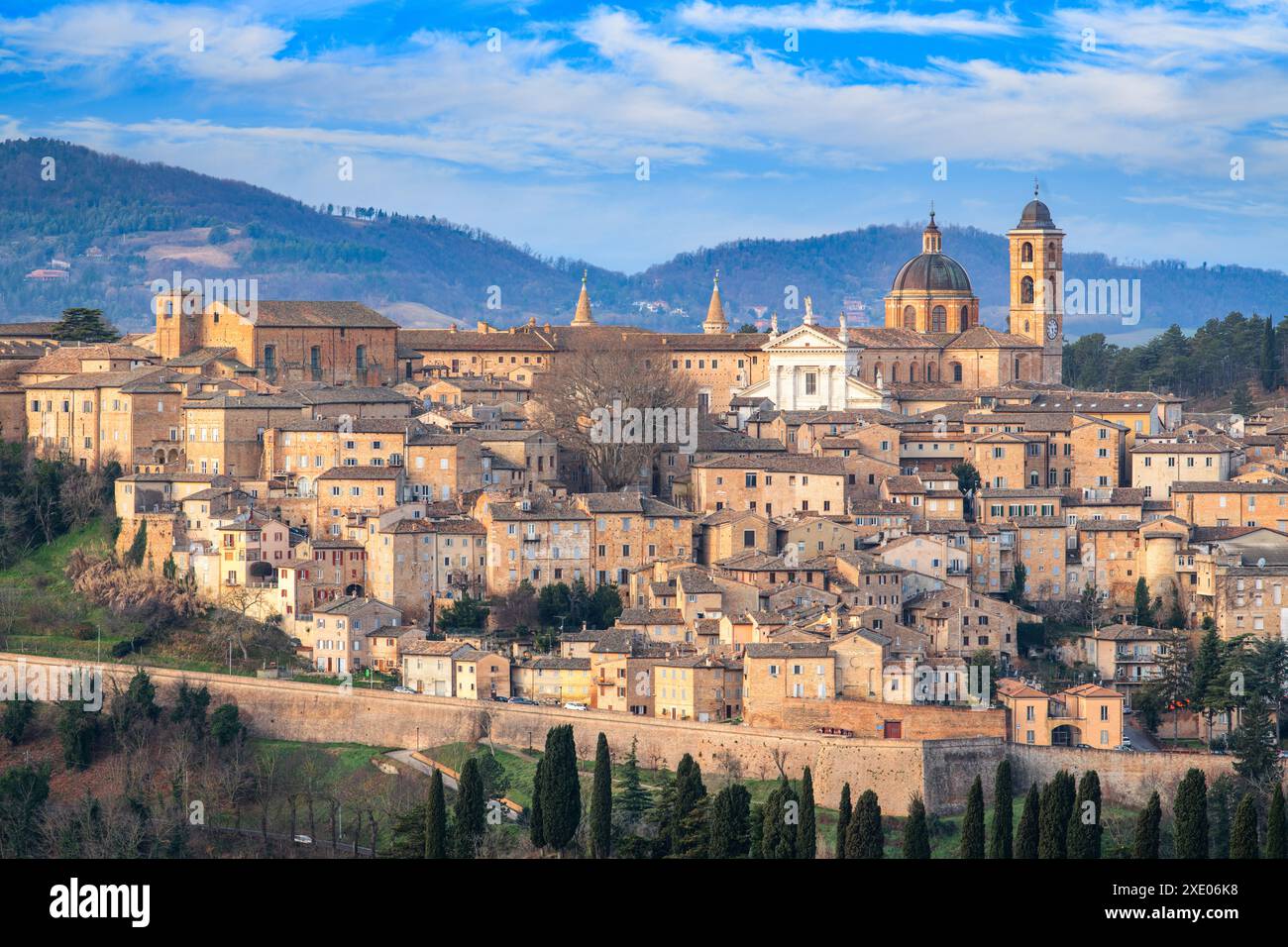 Urbino, Italie ville fortifiée historique. Banque D'Images