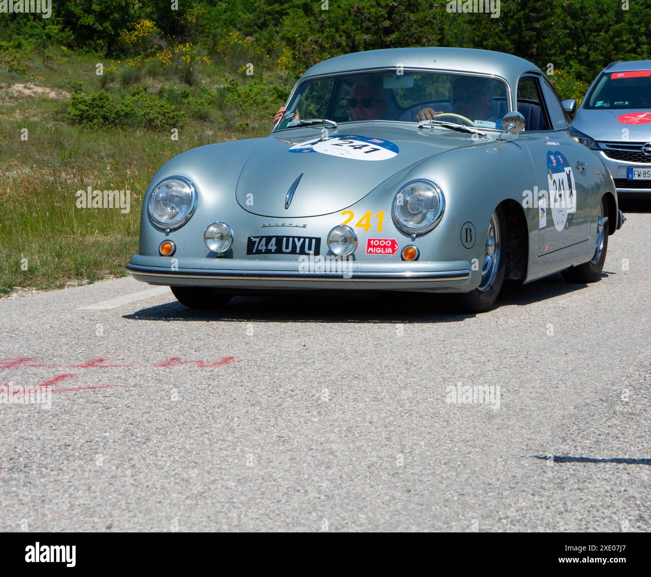 PORSCHE 356 1500 1953 sur une vieille voiture de course dans le rallye mille Miglia 2022 la célèbre course historique italienne Banque D'Images