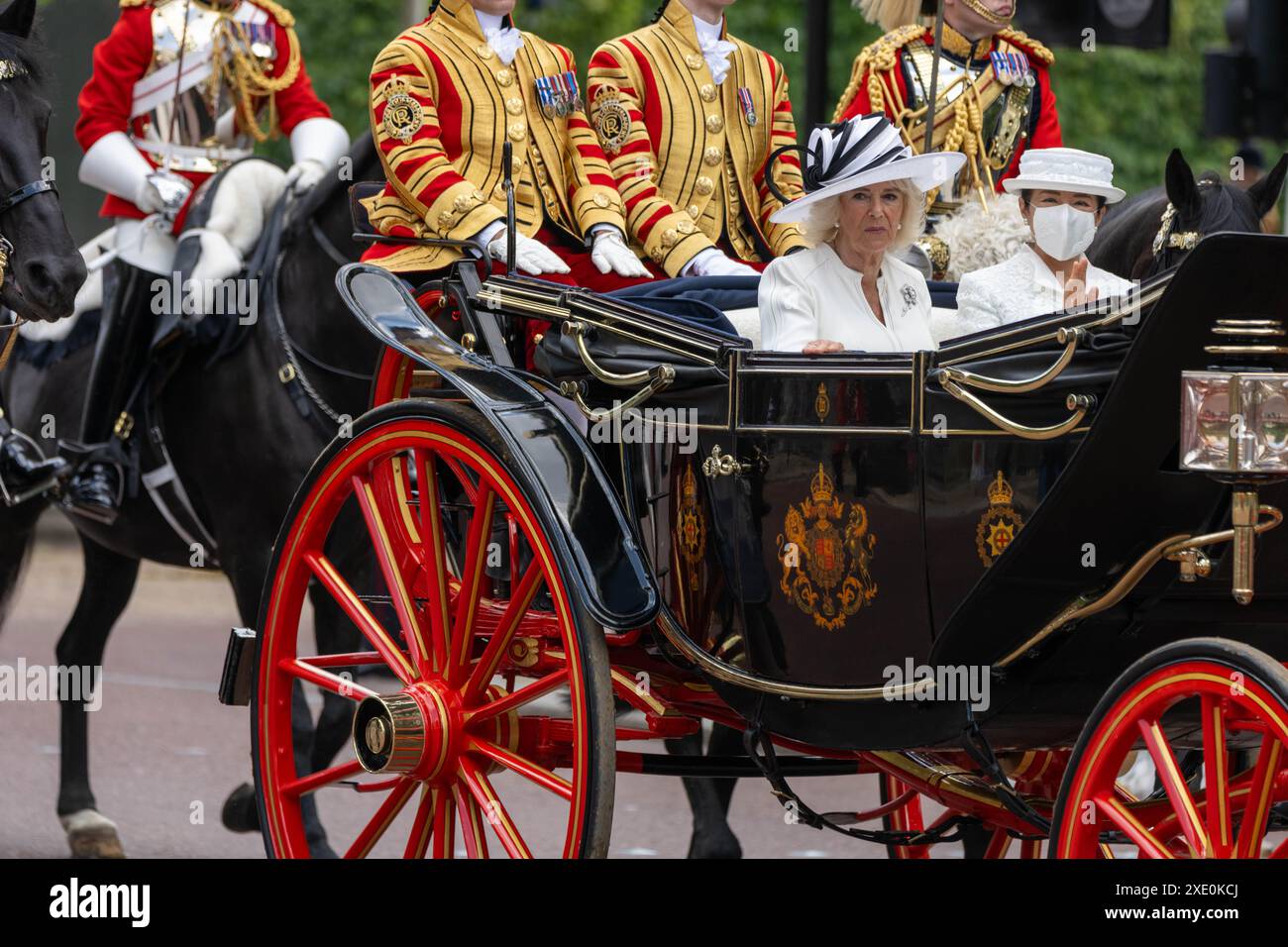 Londres, Royaume-Uni. 25 juin 2024. Visite d'État de l'empereur Naruhito et de l'impératrice Masako du Japon au Royaume-Uni, le parti royal quitte Horseguard Parade l'un des jours les plus chauds de l'année SM la Reine et l'impératrice Masako crédit : Ian Davidson/Alamy Live News Banque D'Images