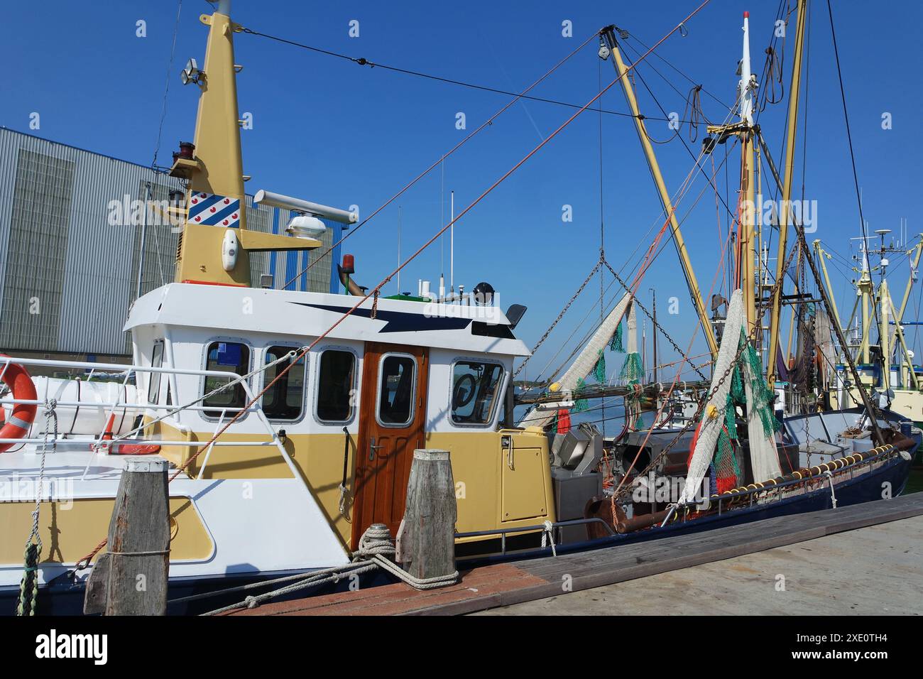 Coupe-pêche à Makkum sur l'IJsselmeer Banque D'Images
