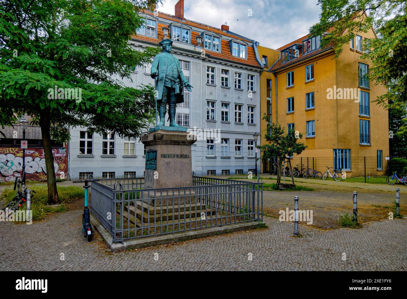 Denkmal Friedrich Wilhelm I, Kirchgasse, Böhmisches Viertel, Neukölln, Berlin, Deutschland, Europa Denkmal Friedrich Wilhelm I, Kirchgasse, Böhmisches Viertel, Neukölln, Berlin, Deutschland, Europa *** Monument à Friedrich Wilhelm I, Kirchgasse, quartier bohème, Neukölln, Berlin, Allemagne, Europe Monument à Friedrich Wilhelm I, Kirchgasse, quartier Bohême, Neukölln, Berlin, Allemagne, Europe Banque D'Images