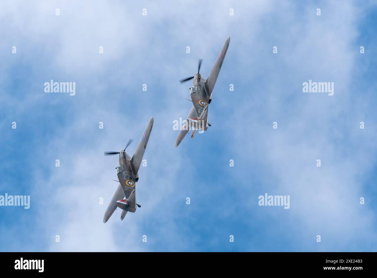 Avions de chasse Hawker Hurricane de la seconde Guerre mondiale volant au Sywell Airshow 2024 dans le Northamptonshire, Royaume-Uni Banque D'Images