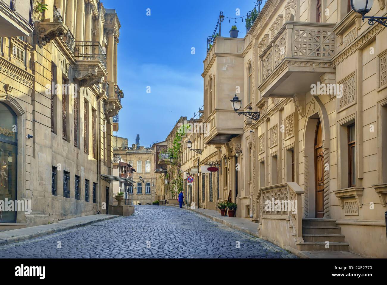 Rue dans la vieille ville Bakou, Azerbaïdjan Banque D'Images