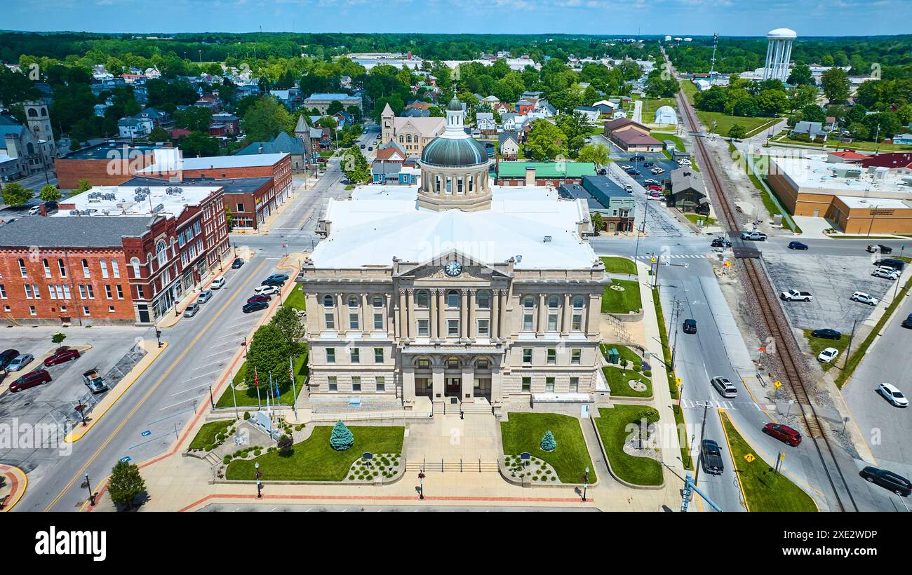 Vue aérienne du palais de justice historique et du centre-ville de Huntington Indiana Banque D'Images