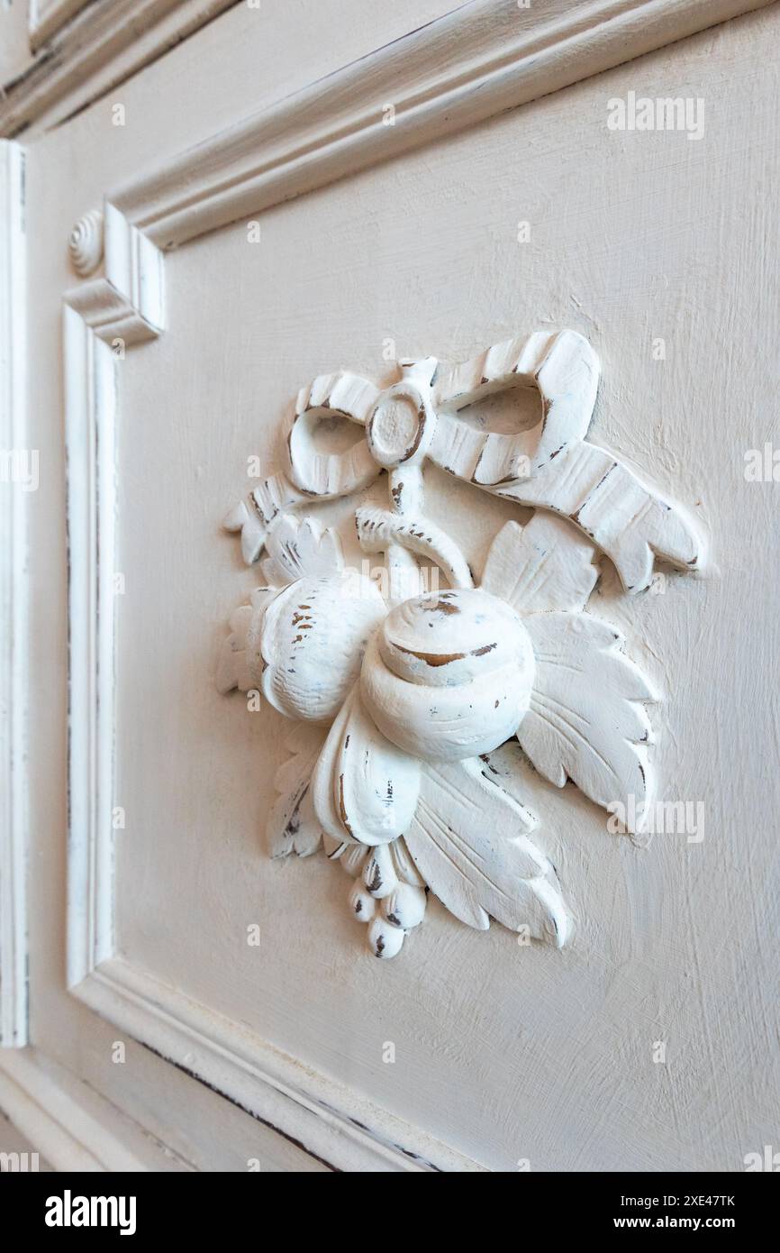 Décoration vintage, mobilier blanc antique, gros plan Banque D'Images