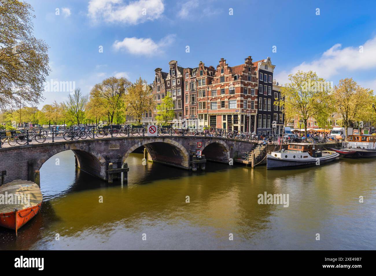 Amsterdam pays-Bas, vue sur la ville au bord du canal Banque D'Images