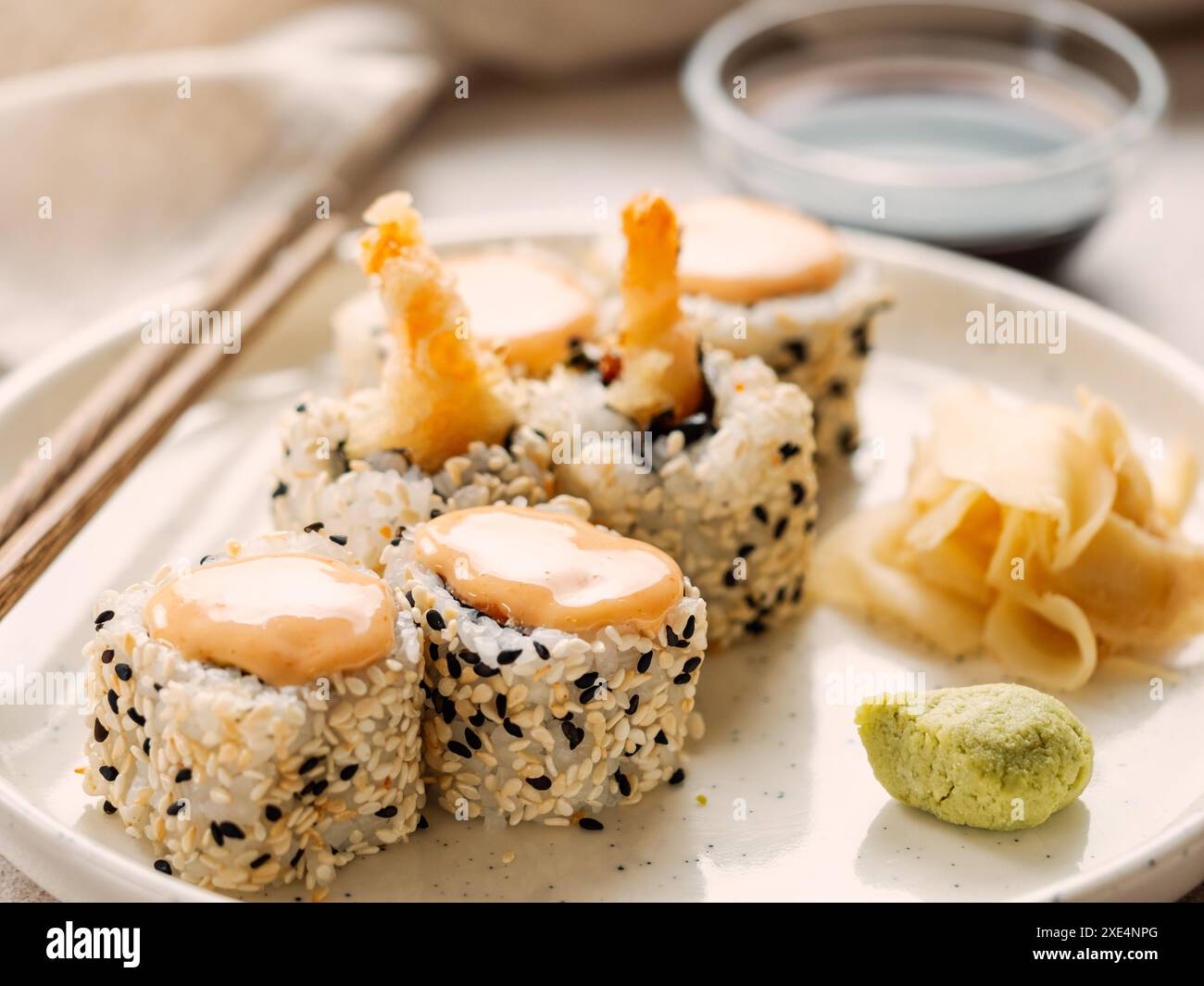 Sushi maki rouleau tempura de crevettes Banque D'Images