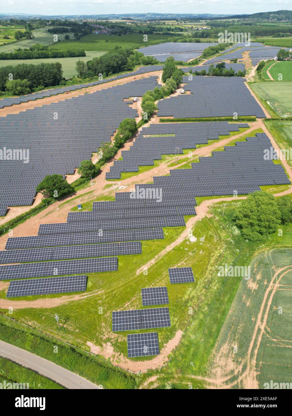 Vue aérienne de la ferme d'énergie solaire Larport près de Dormington dans le Herefordshire UK rural construit par Ethical Power et Conrad Energy en juin 2024 Banque D'Images