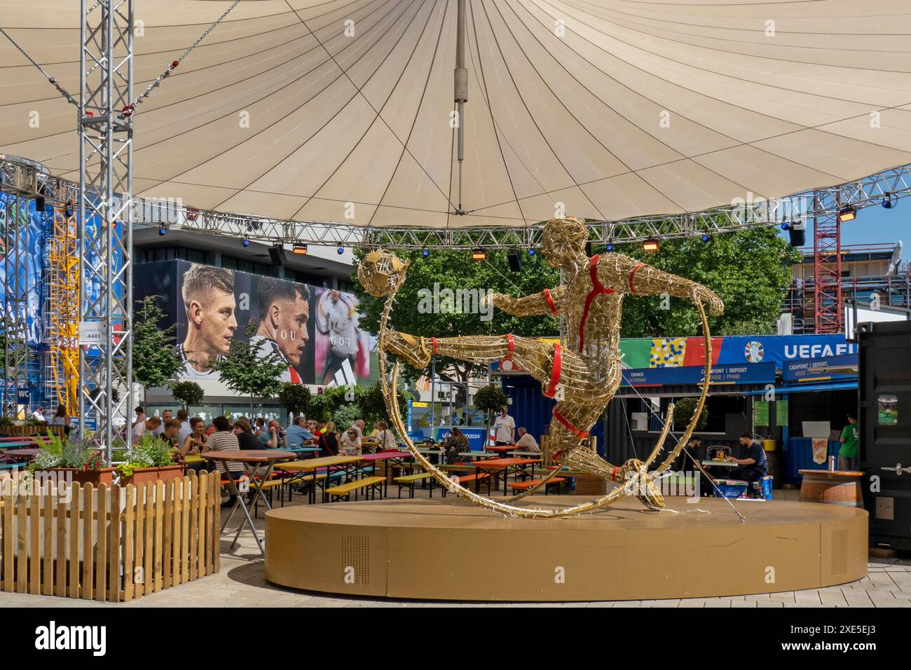 UEFA Euro 2024 fanzone Marktplatz à Stuttgart, Allemagne Banque D'Images