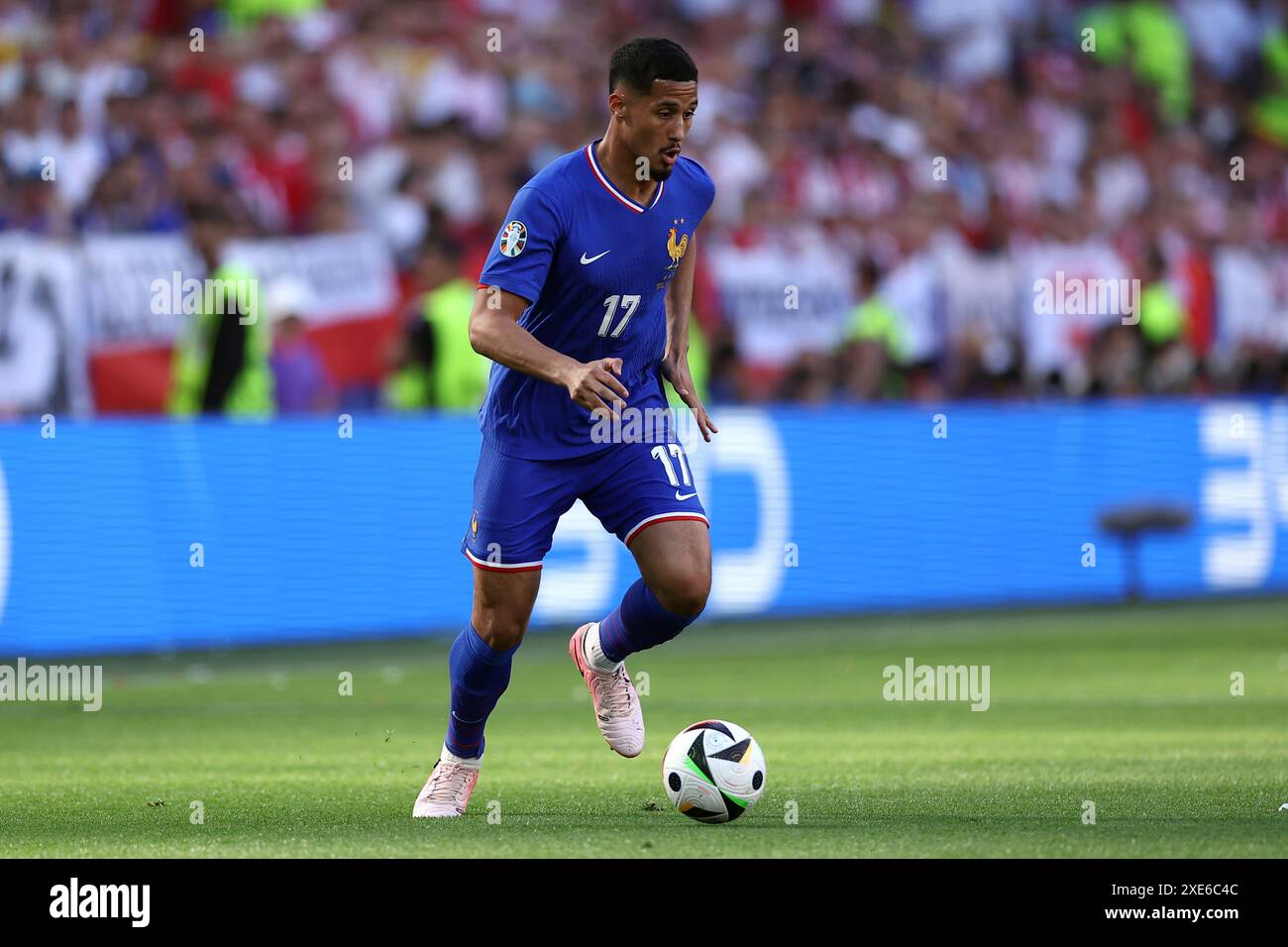 Dortmund, Allemagne. 25 juin 2024. Dortmund, Allemagne, le 25 juin 2024, le Français William Saliba en action lors du match de football UEFA Euro 2024 Groupe d opposant la France et la Pologne au BVB Stadion Dortmund le 25 juin 2024 à Dortmund, Allemagne . Crédit : Marco Canoniero/Alamy Live News Banque D'Images