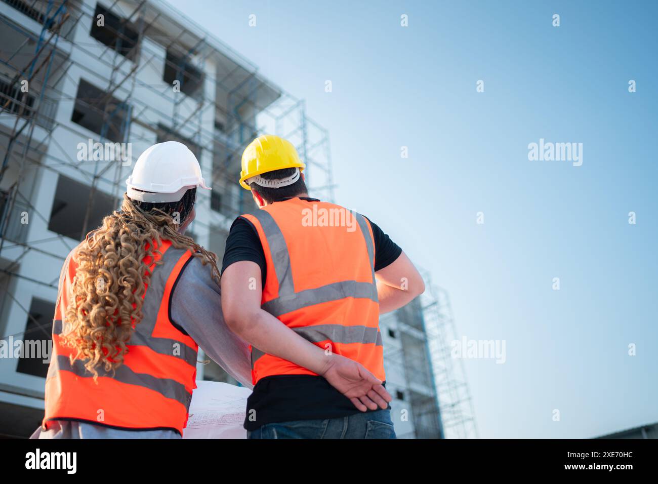 Portrait d'architecte et ingénieur avec expérience dans la construction de bâtiments à plusieurs étages Banque D'Images