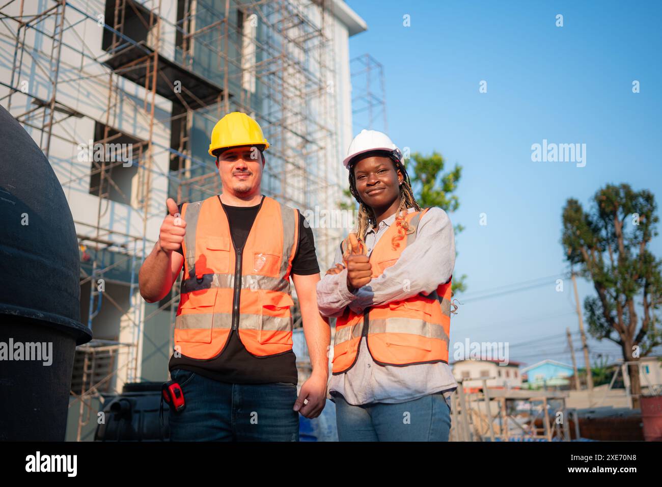 Portrait d'architecte et ingénieur avec expérience dans la construction de bâtiments à plusieurs étages Banque D'Images