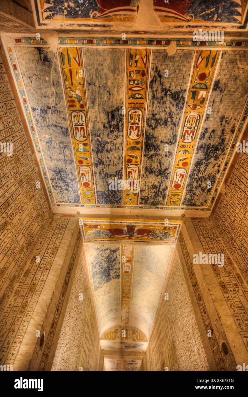 Reliefs, plafond du couloir, tombeau de Ramsès IV, KV2, Vallée des Rois, Thèbes antiques, site du patrimoine mondial de l'UNESCO, Louxor, Egypte, Afrique du Nord Banque D'Images