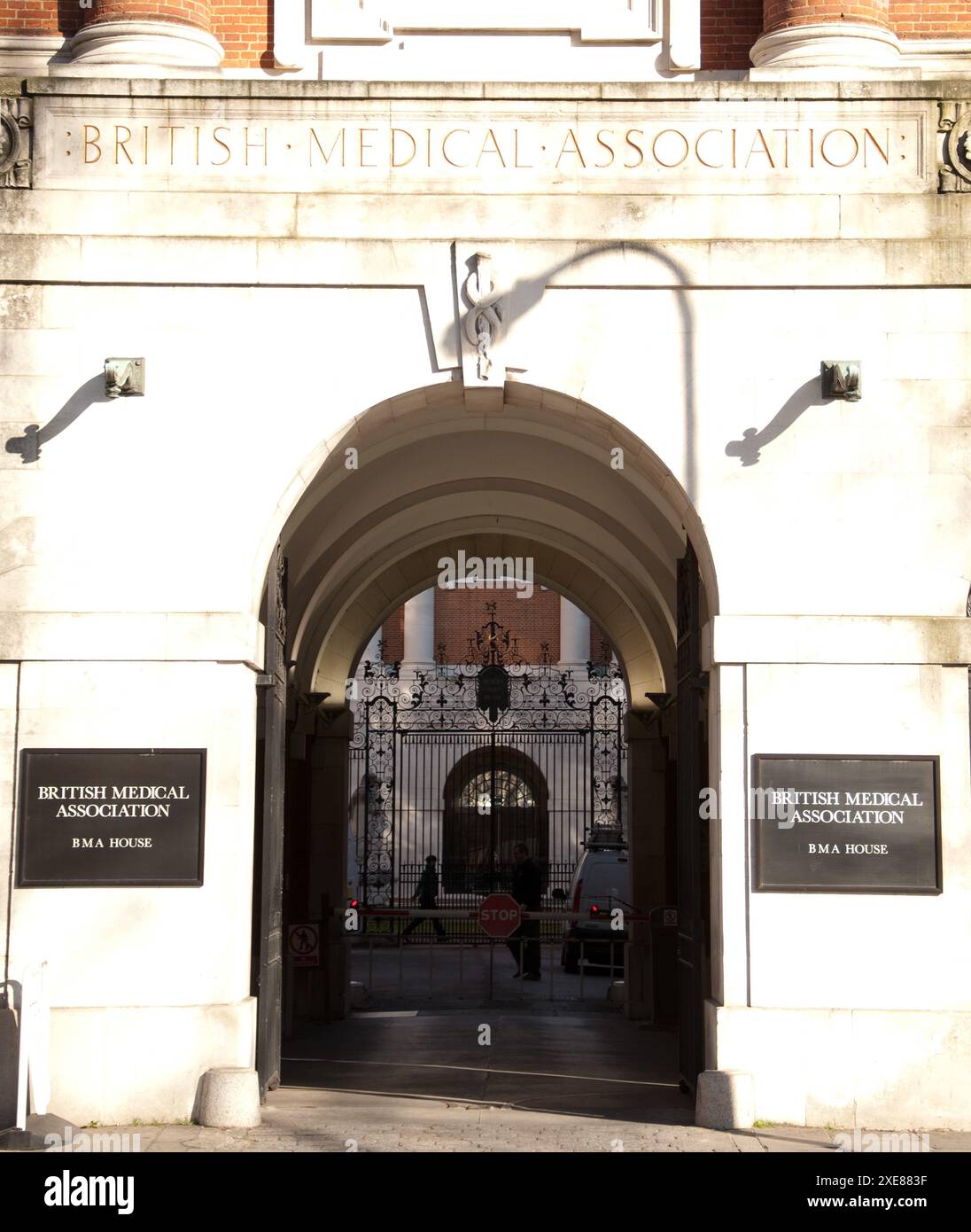 BMA (British Medical Association) House, Bloomsbury, Londres Banque D'Images