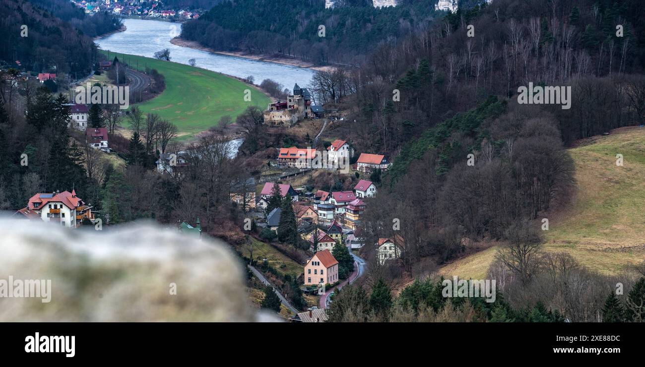 Vue de Gamrig Felsen à la station thermale climatique de Rathen et Elbe 1 Banque D'Images