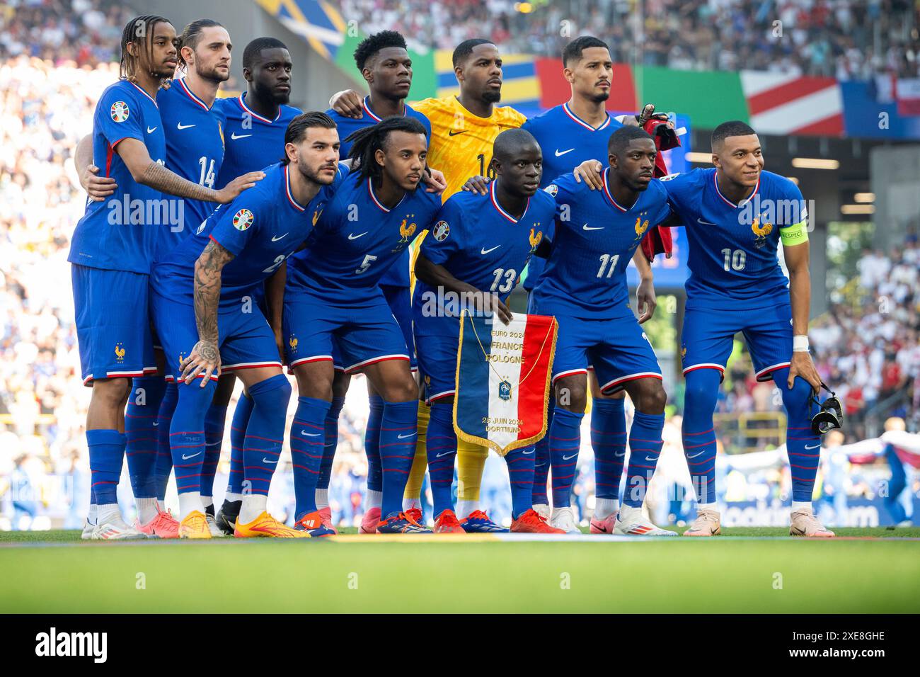 Dortmund, Rhénanie du Nord-Westphalie, Allemagne. 25 juin 2024. DORTMUND, ALLEMAGNE - JUIN 25 : équipe de France vue poser sur la photo de groupe lors du match du groupe d de l'UEFA EURO 2024 entre la France et la Pologne au stade de football Dortmund le 25 juin 2024 à Dortmund, Allemagne. (Crédit image : © Mateusz Slodkowski/ZUMA Press Wire) USAGE ÉDITORIAL SEULEMENT! Non destiné à UN USAGE commercial ! Banque D'Images