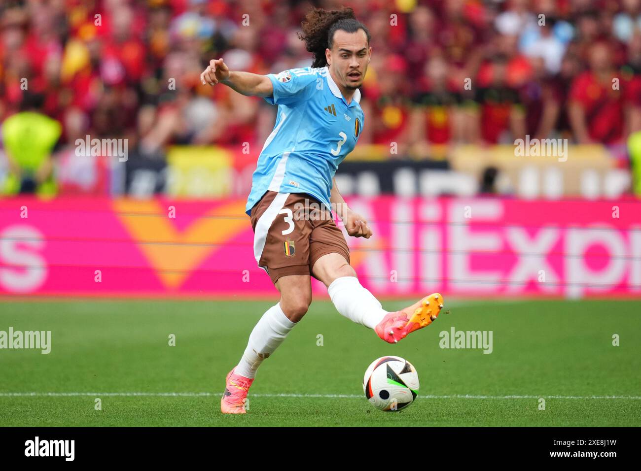 Stuttgart, Allemagne. 26 juin 2024. Le belge Arthur Theate lors du match de l'UEFA Euro 2024 opposant l'Ukraine à la Belgique, Groupe E, date 3, a joué au Mercedes-Benz Arena Stadium le 26 juin 2024 à Stuttgart, en Allemagne. (Photo de Bagu Blanco/PRESSINPHOTO) crédit : AGENCE SPORTIVE PRESSINPHOTO/Alamy Live News Banque D'Images