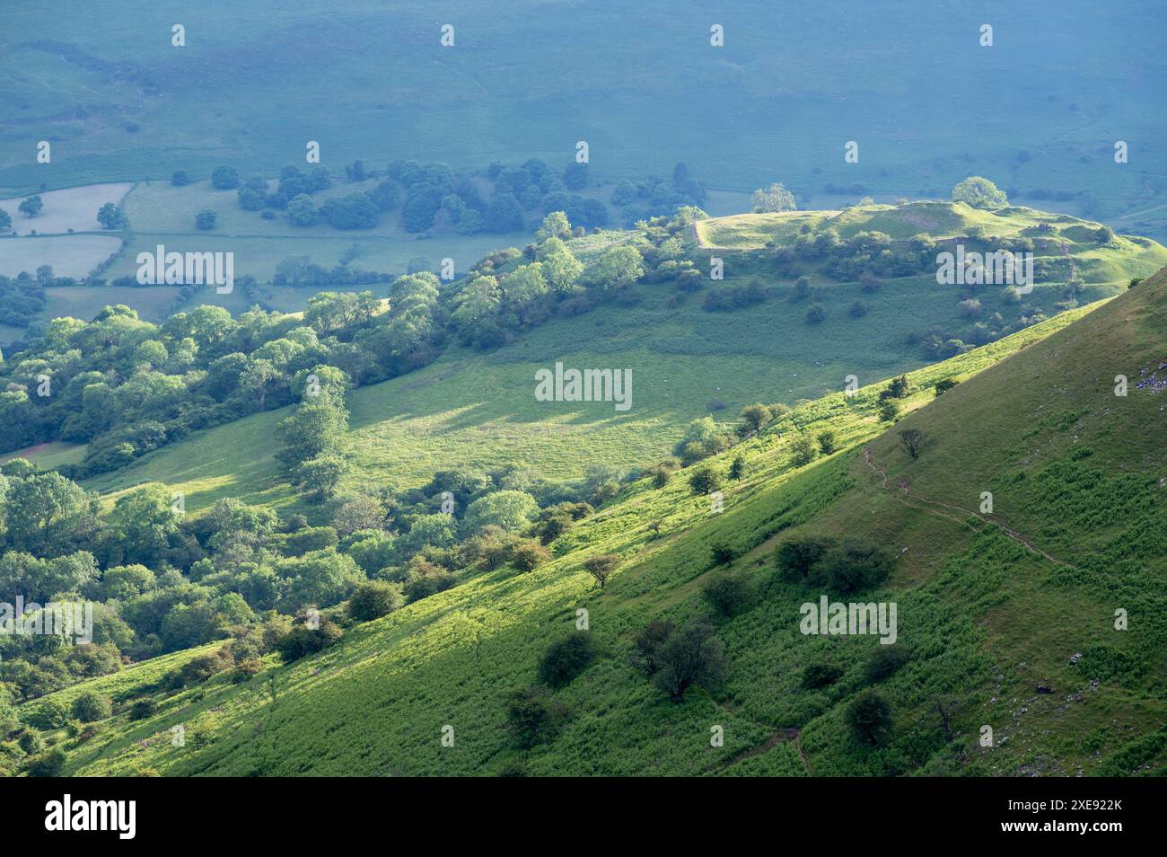 Castell Dinas sur y GRIB, le dos du Dragon, montagnes noires, Powys, Royaume-Uni Banque D'Images