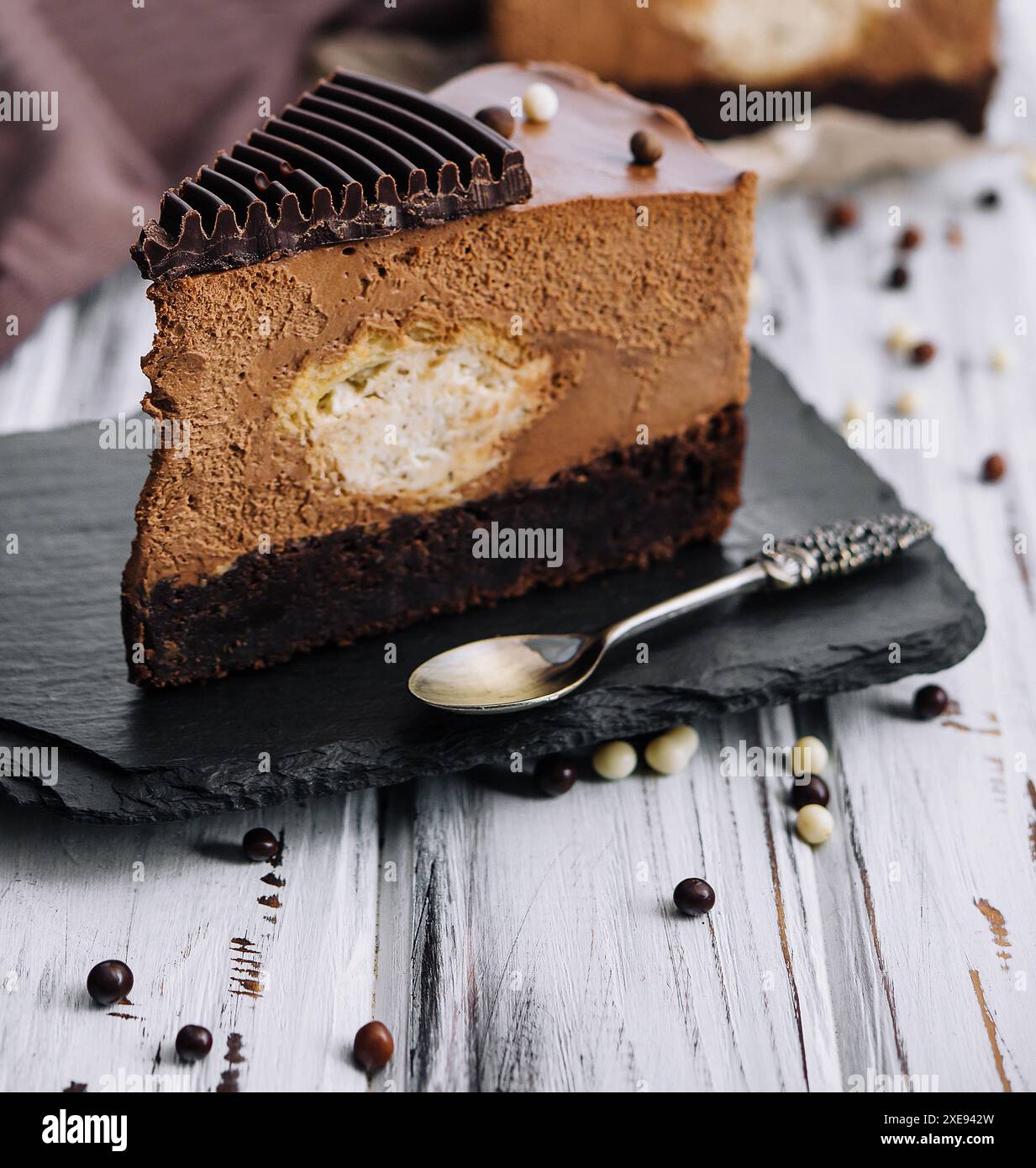 Un morceau de gâteau au chocolat en gros plan Banque D'Images