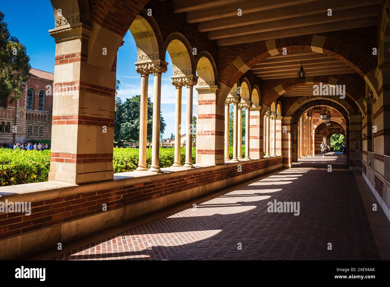 Los Angeles, Californie États-Unis - 28 mars 2017 : construit en 1929, Royce Hall est l'un des quatre bâtiments originaux sur le campus Westwood de UCLA et est venu t Banque D'Images