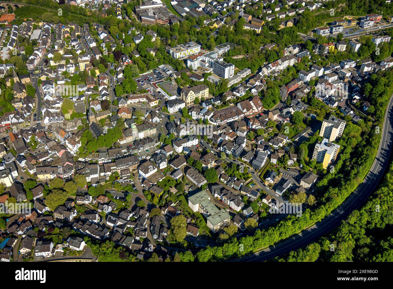 Vue aérienne, zone résidentielle et service de soins infirmiers Convivo Park Herdecke, maison de retraite GVS Herdecke, Goethestrasse, école Robert Bonnermann, ville h Banque D'Images