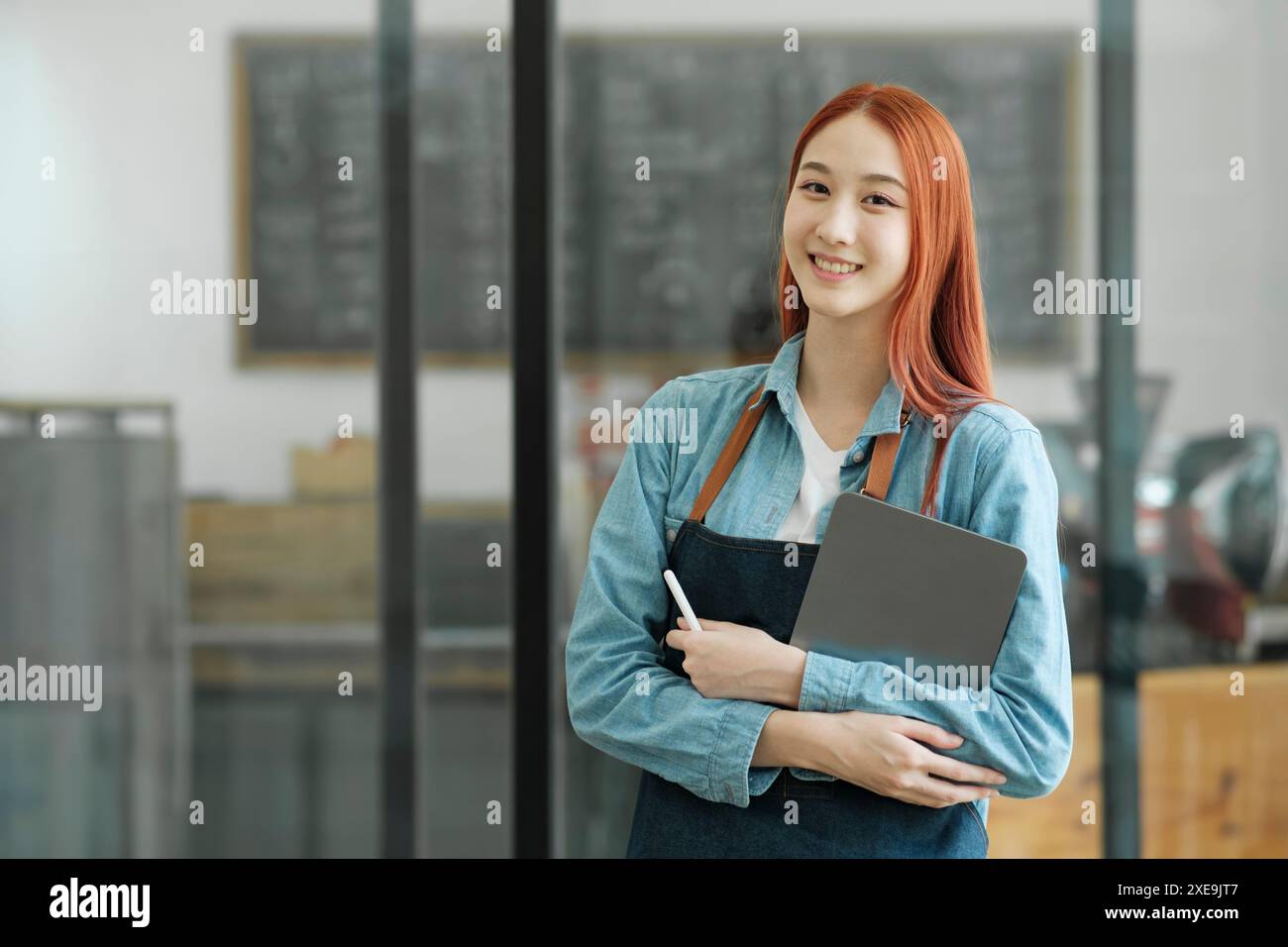 Démarrage de l'entreprise, les femmes dirigeant la nouvelle entreprise confient leur confiance en elles-mêmes Banque D'Images