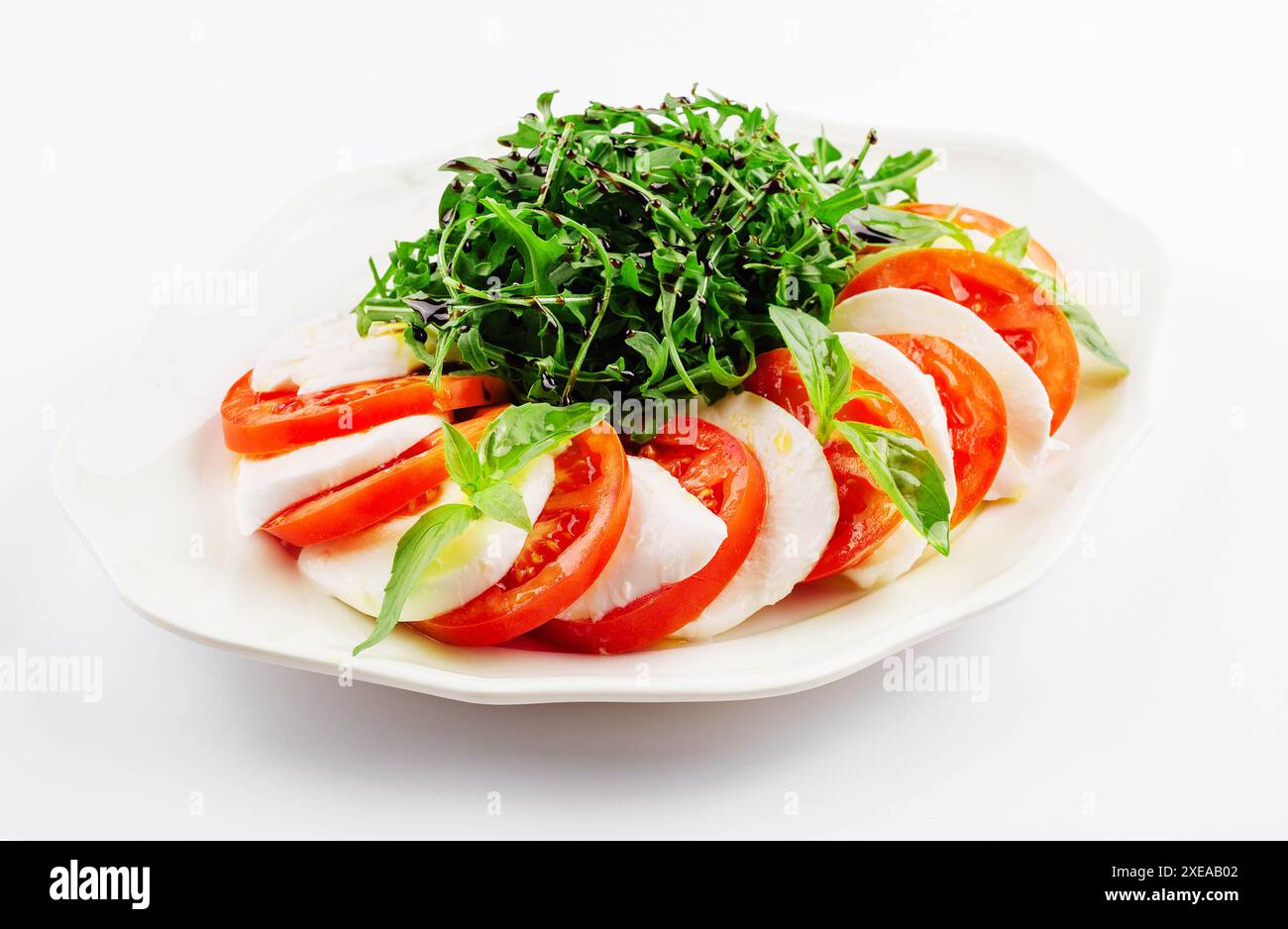 Salade traditionnelle italienne caprice fromage mozzarella tomate et basilic Banque D'Images