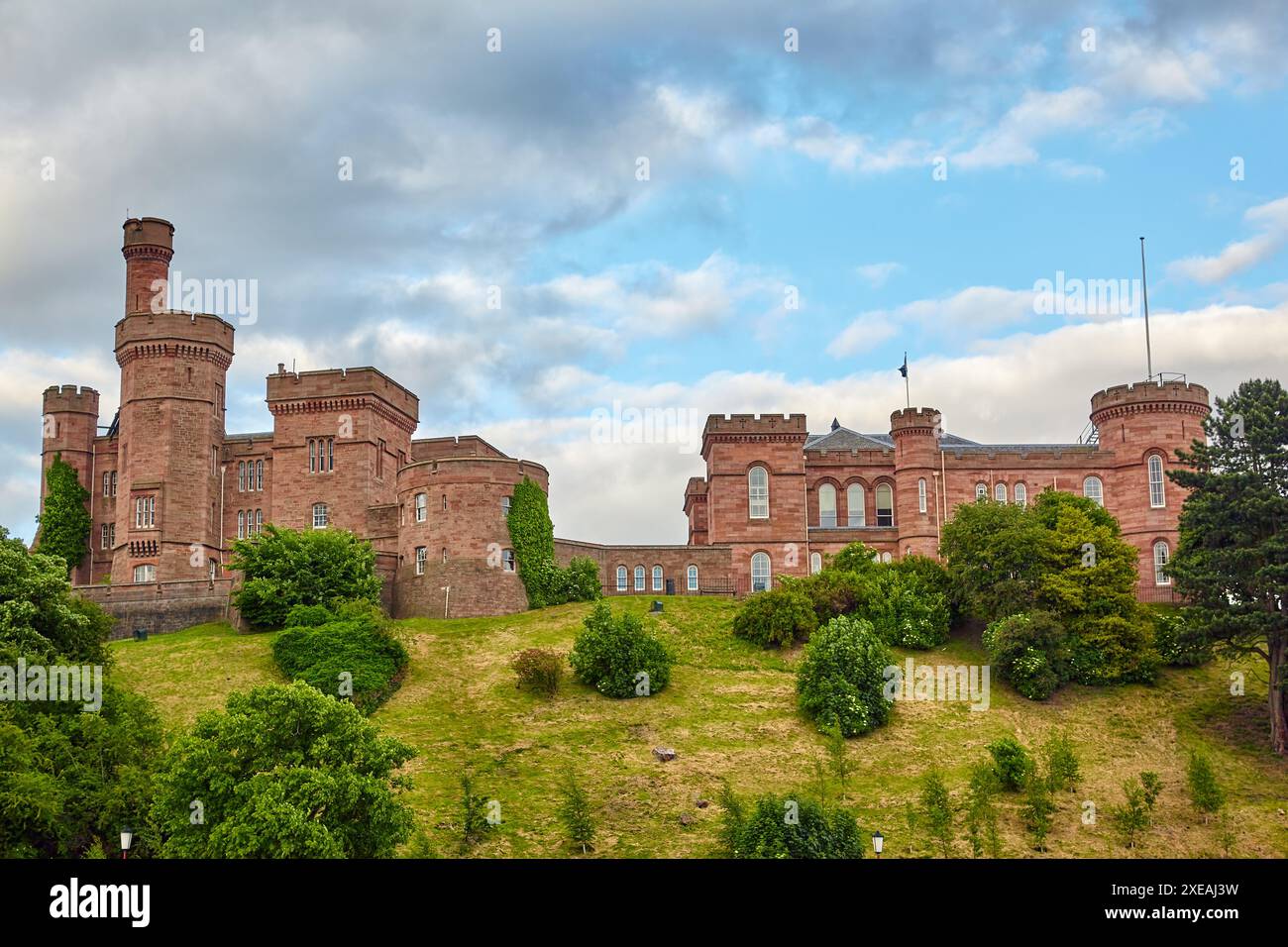 Château sur la rivière Ness à Inverness, Inverness-Shire, Écosse Banque D'Images