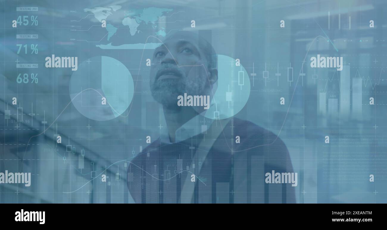 Image du traitement des données sur homme d'affaires afro-américain Banque D'Images