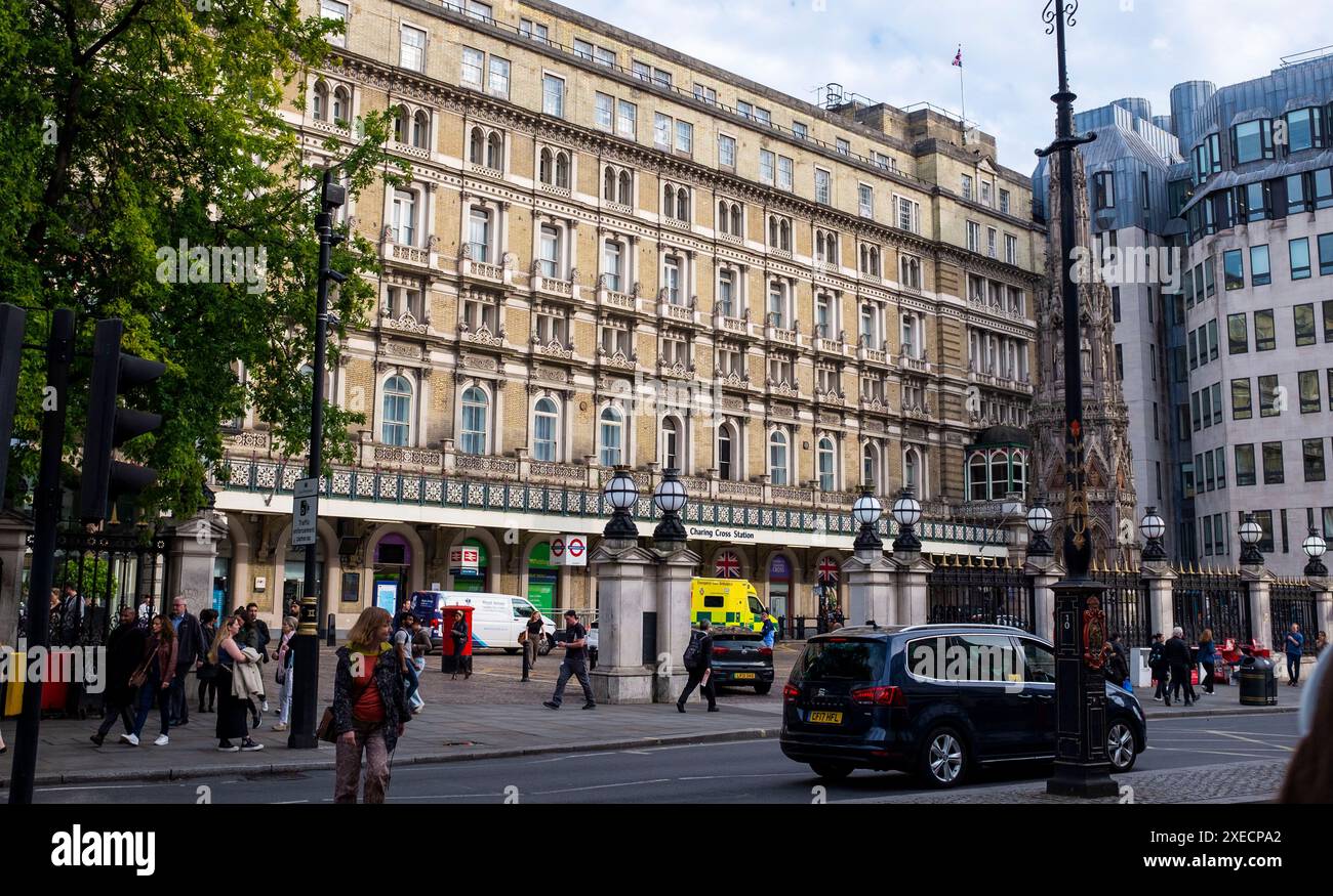 Gare de Charing Cross à Londres , Angleterre , Royaume-Uni Banque D'Images