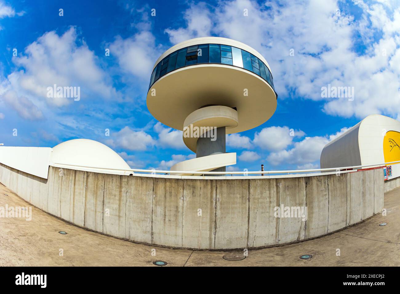 Les bâtiments futuristes Banque D'Images
