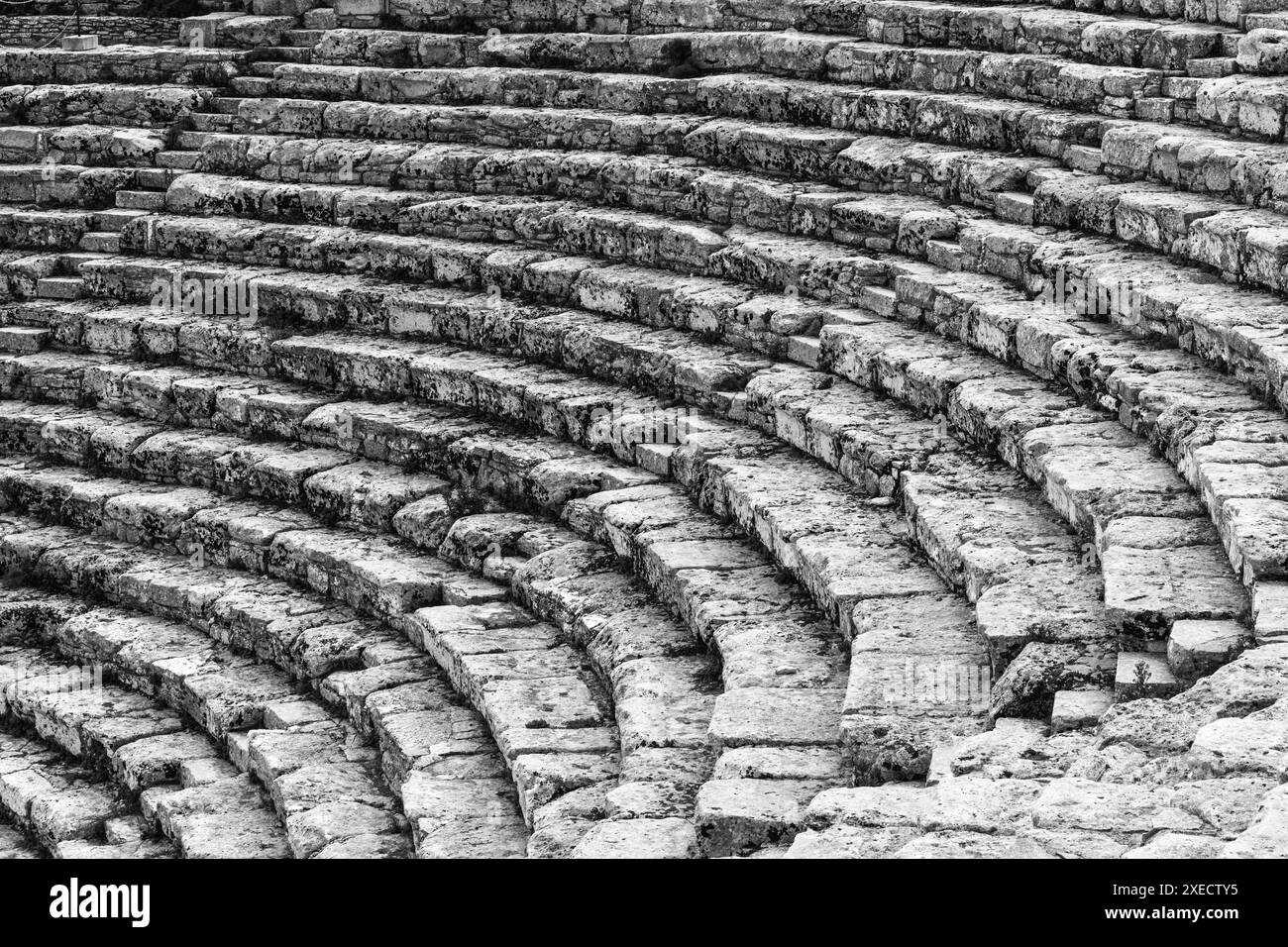 Vue de détail monochrome du Théâtre grec de Segesta Banque D'Images