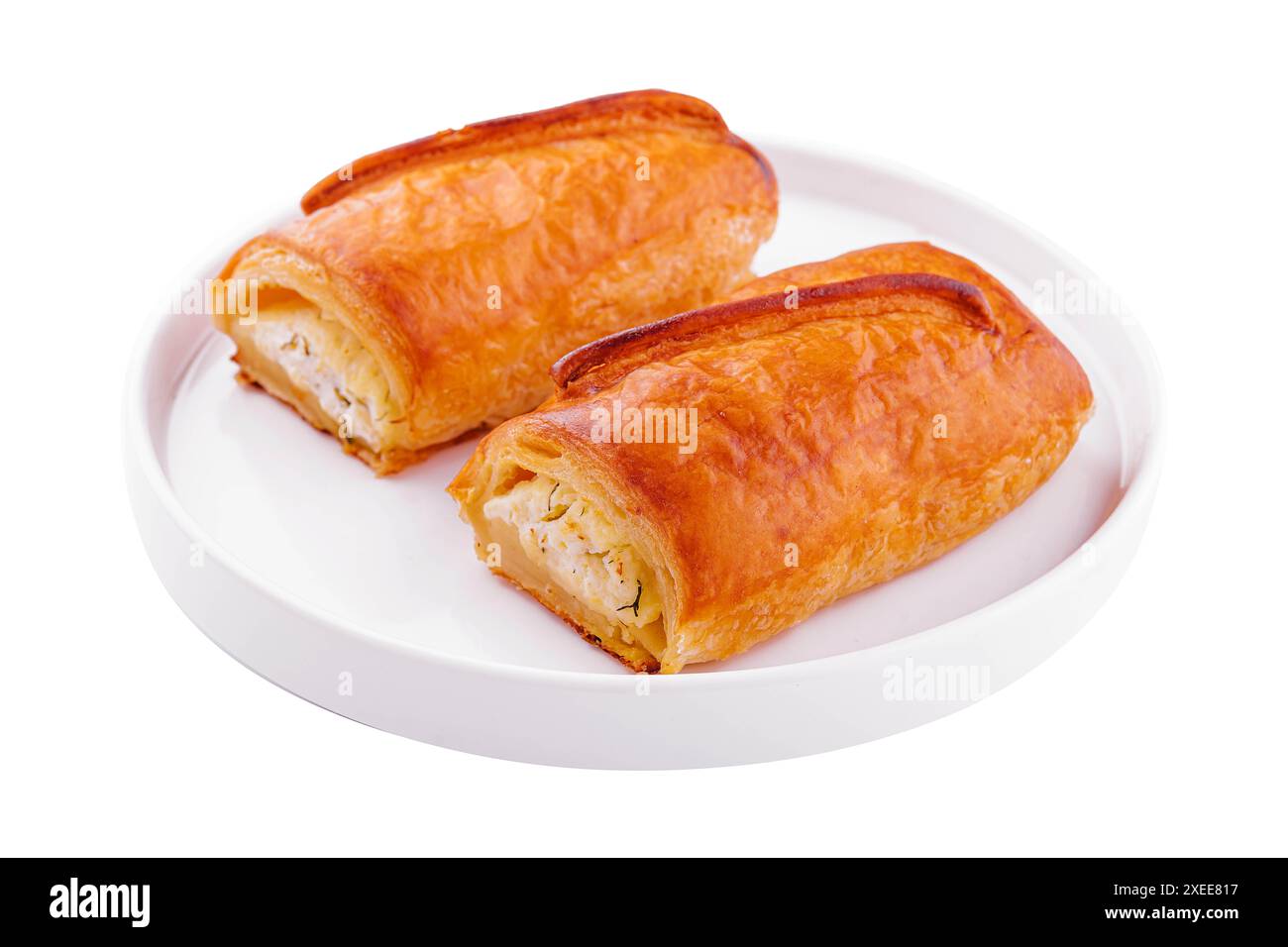 Deux tartes feuilletées avec fromage cottage dans une assiette Banque D'Images