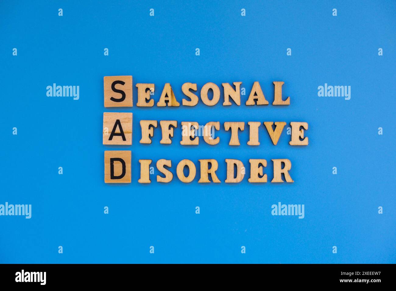 TRISTE message d'inscription de trouble affectif saisonnier de maladie mentale. Problèmes de santé spirituelle difficultés pression. L Banque D'Images