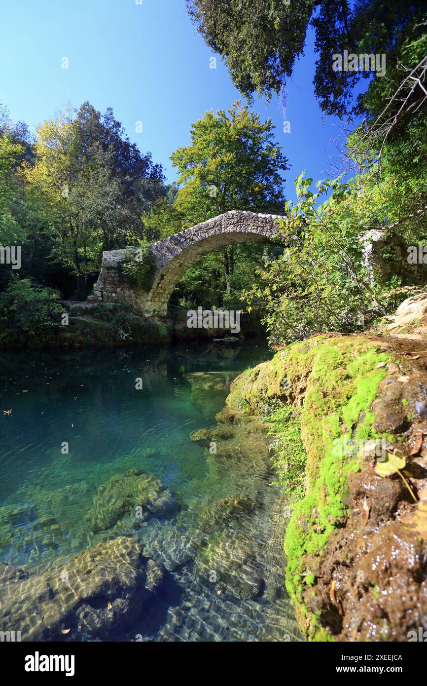 Le Pont des Tuves ou pont des Gabres sur la siagne dans l'arrière pays de la Côte d'Azur Banque D'Images