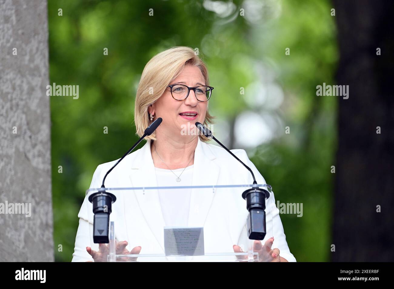 27.06.2024, xjrdrx, Grand Duchesse & Grand Duc Olympia Olympischer Fackellauf im Ländereck Frankreich, Deutschland, Luxemburg emspor, v.l. Ministerpräsidentin Anke Rehlinger Saarland Luxemburg *** 27 06 2024, xjrdrx, Grand Duchesse Grand Duc Olympia relais de la torche olympique dans le coin pays France, Allemagne, Luxembourg emspor, Luxembourg, f l premier ministre Anke Rehlinger Sarre Luxembourg Banque D'Images