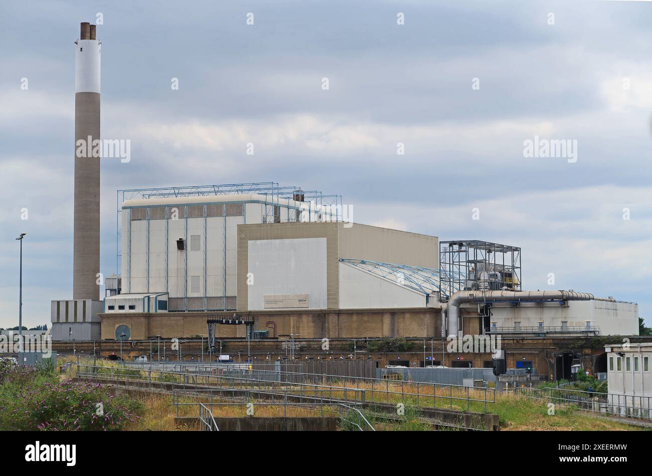 La centrale de cogénération SELCHP à production d'énergie à partir de déchets, à Bermondsey, dans le sud-est de Londres, au Royaume-Uni. Géré par Veolia. Banque D'Images