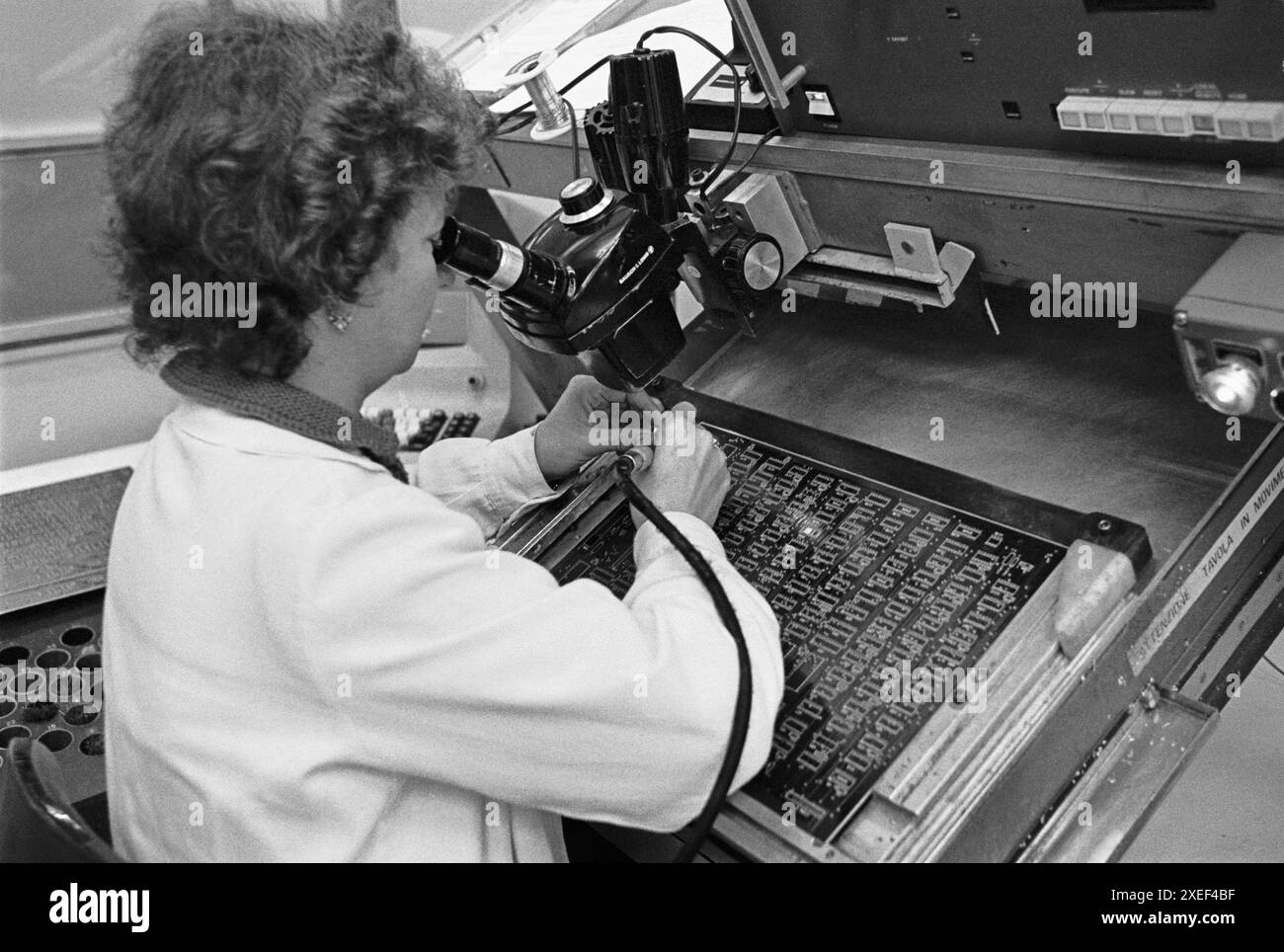 - Stabilimento IBM di Vimercate (Milan), febbraio1984 - usine IBM à Vimercate (Milan), février 1984 Banque D'Images