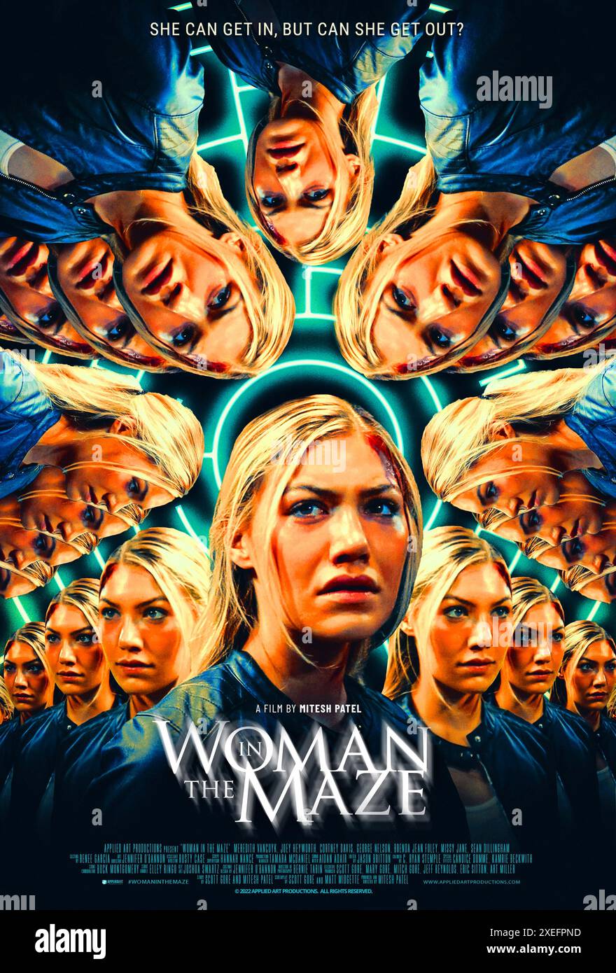 Woman in the Maze (2023) réalisé par Mitesh Kumar Patel et mettant en vedette Meredith VanCuyk, Joey Heyworth et Sean Dillingham. Une jeune femme loue une maison maudite, la forçant à résoudre le mystère pour trouver une issue. Affiche US One Sheet ***USAGE ÉDITORIAL SEULEMENT***. Crédit : BFA / Applied Art Pictures Banque D'Images