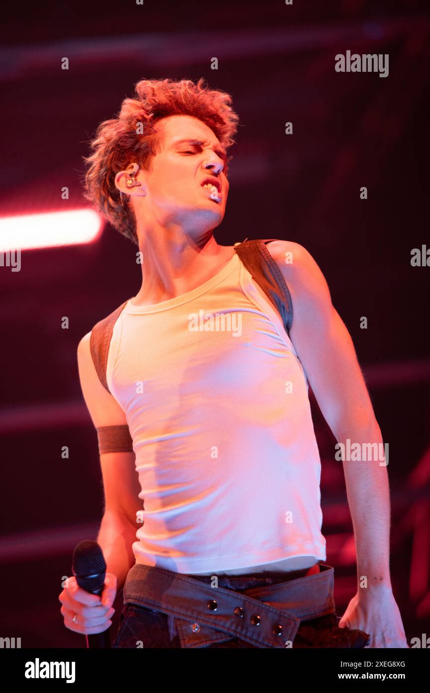 Londres, Royaume-Uni. 27 juin 2024. La fierté vient tôt à Wembley avec une performance passionnante de Troye Sivan. Cristina Massei/Alamy Live News Banque D'Images