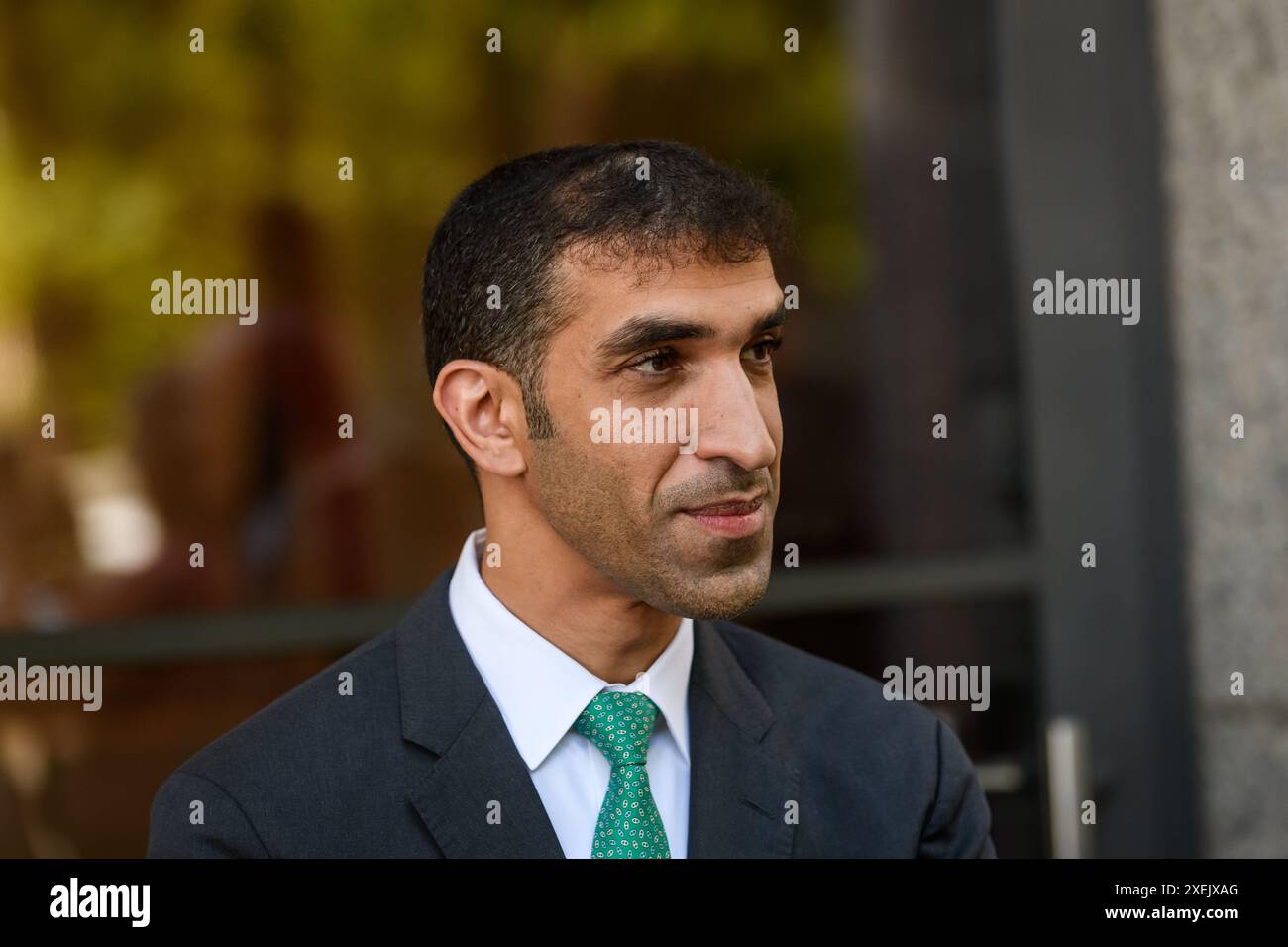 RIGA, LETTONIE. 22 mai 2024. Thani bin Ahmed Al Zeyoudi, ministre d'État au commerce extérieur des Émirats arabes Unis, participe à la cérémonie d'ouverture de l'ambassade des Émirats arabes Unis en Lettonie. Banque D'Images