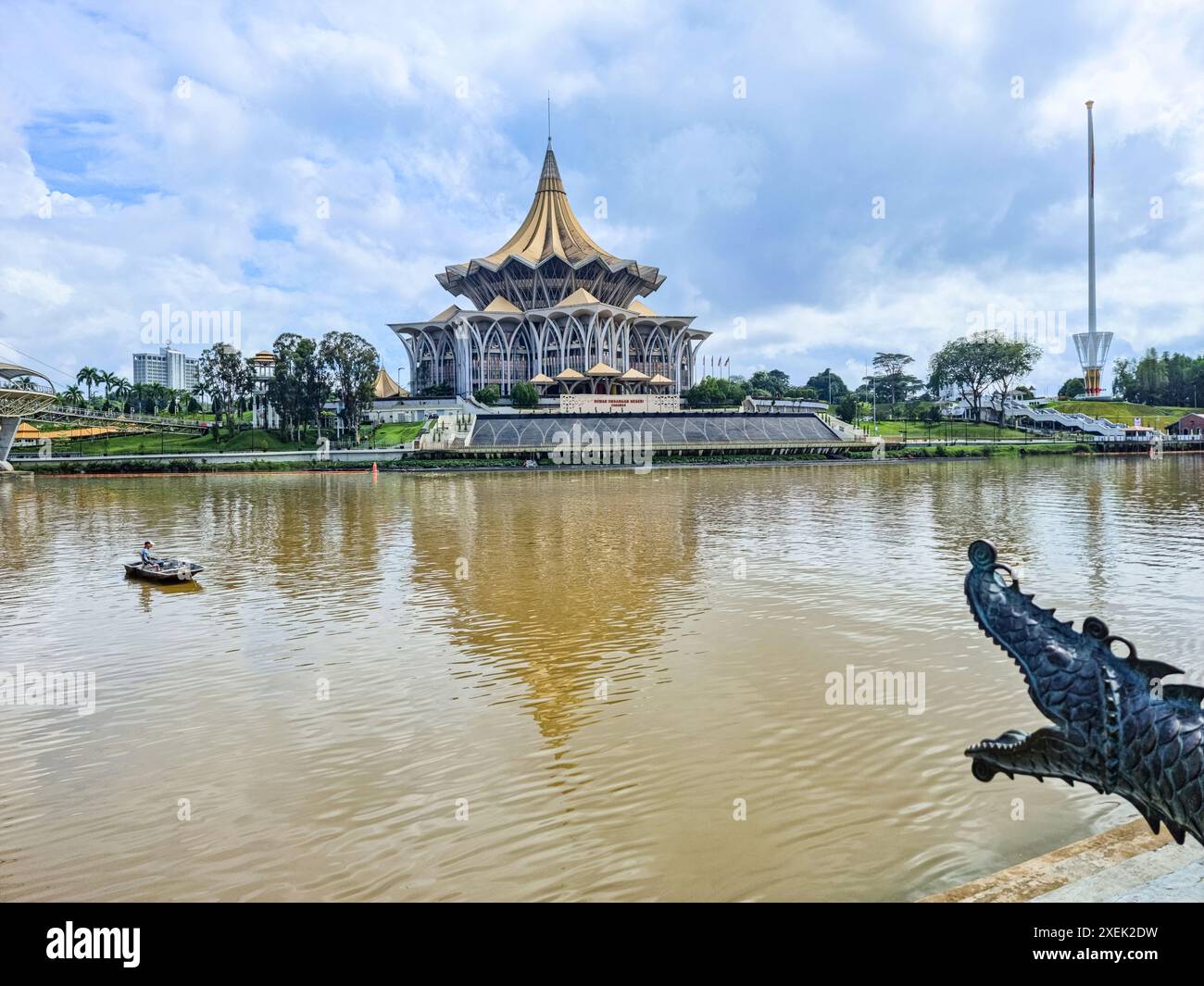 Sarawak River and Sarawak State Legislative Assembly (Old), Kampung Istana, 93050 Kuching, Sarawak, Banque D'Images