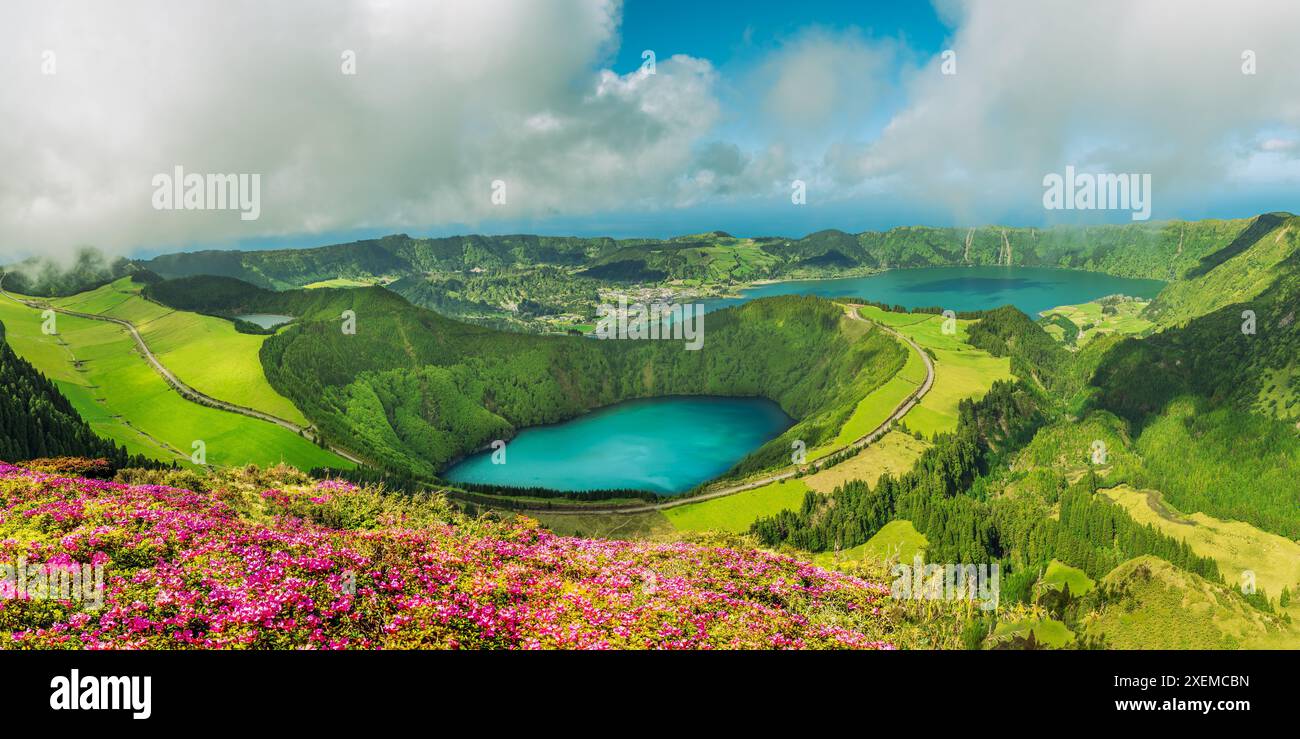 Sete Cidades double lacs à São Miguel, mettant en valeur les paysages volcaniques des Açores et la beauté naturelle luxuriante Banque D'Images