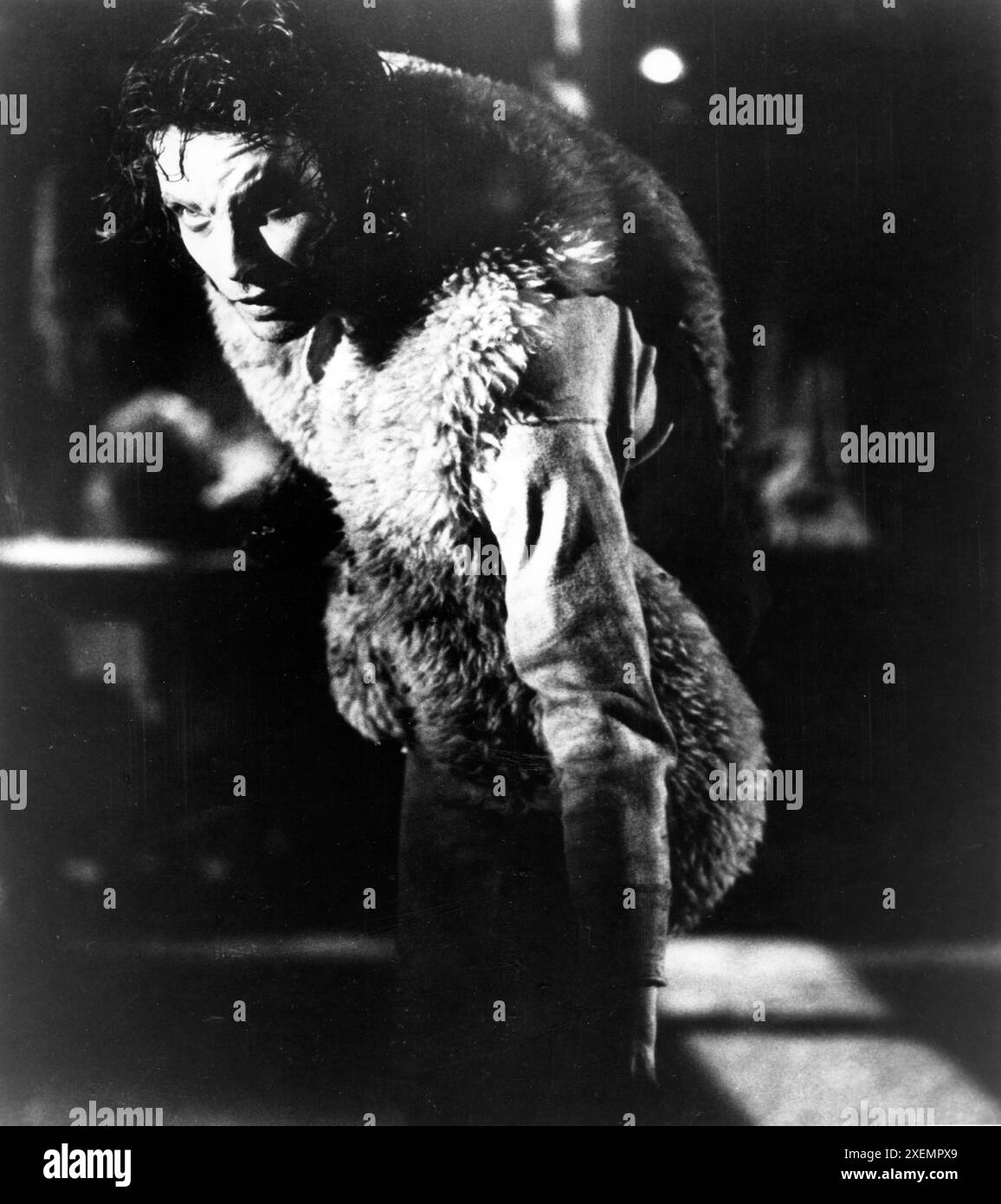 L'acteur DON McLeod dans une scène DU HURLEMENT 1981 réalisateur JOE DANTE roman GARY BRANDNER scénario JOHN SAYLES et TERENCE H. WINKLESS maquillage ROB BOTTIN musique PINO DONAGGIO Avco Embassy Pictures / International film Investors Banque D'Images