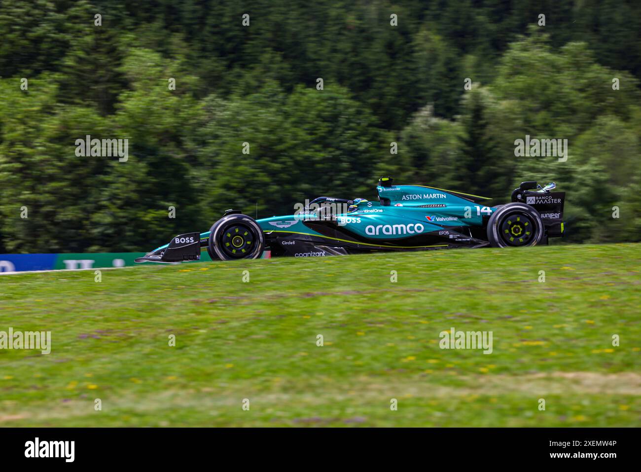 Spielberg, Autriche. 28 juin 2024. Lance Stroll (CAN) - Aston Martin Aramco F1 Team - Aston Martin AMR24 - Mercedes lors des essais libres 1 de formule 1 Qatar Airways Austrian Grand Prix 2024, RedBull Ring, Spielberg, Autriche 28 juin 2024 crédit : Sipa USA/Alamy Live News Banque D'Images