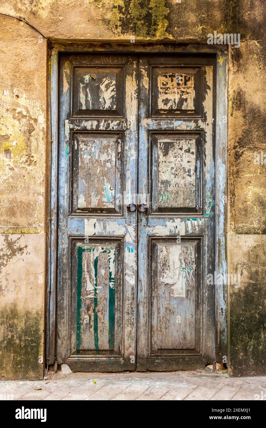 Inde, Bengale occidental, Kolkata. Vieille porte. Banque D'Images