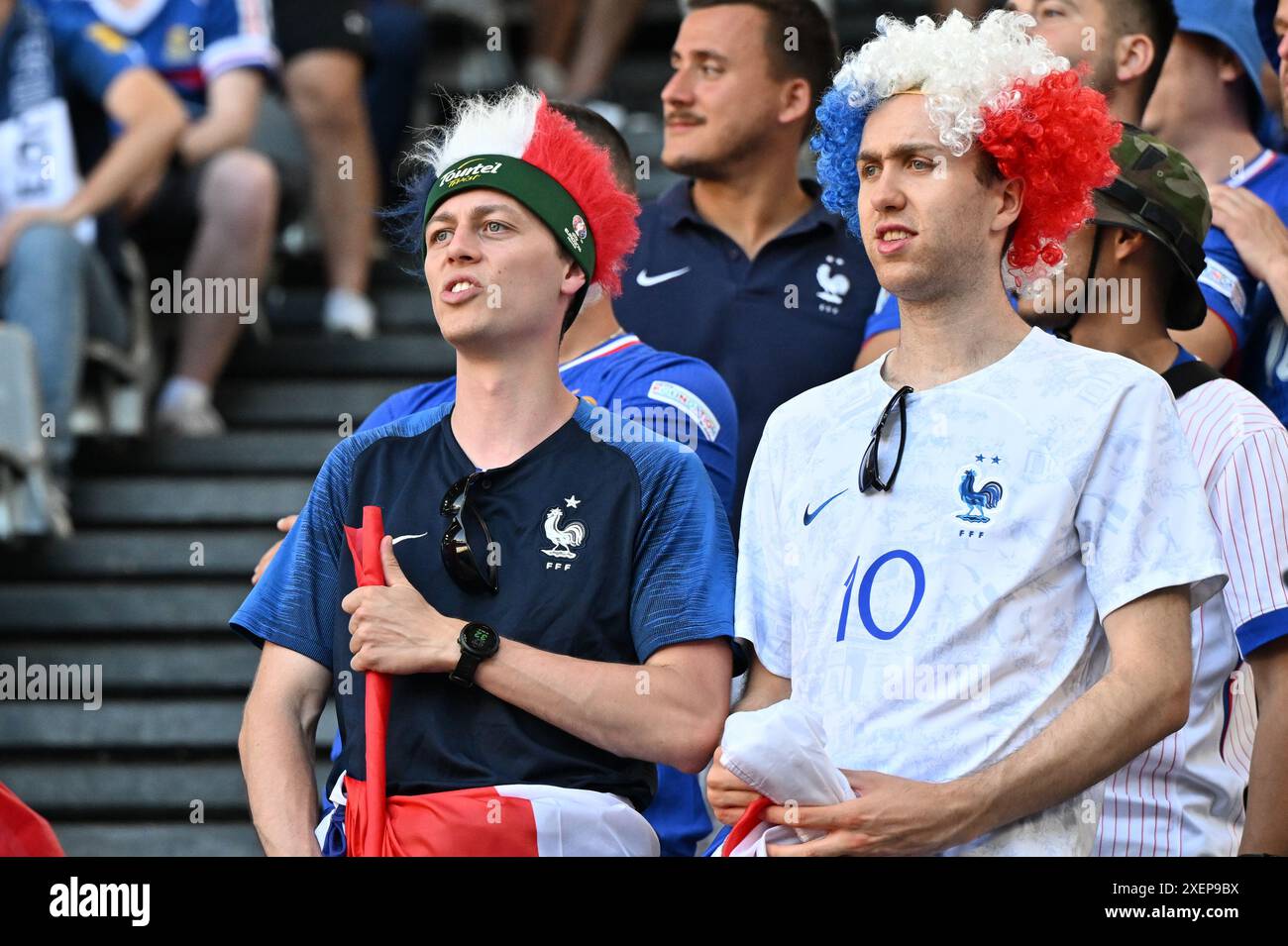 Dortmund, Allemagne. 25 juin 2024. Fans et supporters de France photographiés lors d'un match de football entre les équipes nationales de France et de Pologne le troisième jour du Groupe d en phase de groupes du tournoi UEFA Euro 2024, le mercredi 25 juin 2024 à Dortmund, Allemagne . Crédit : Sportpix/Alamy Live News Banque D'Images