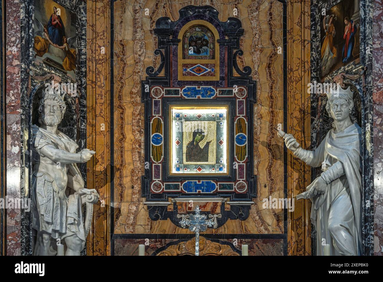 Chapelle de la très Sainte icône dans la cathédrale de Spoleto, icône de la Vierge Marie donnée par l'empereur Frédéric Ier Barberousse. Spoleto, Ombrie Banque D'Images
