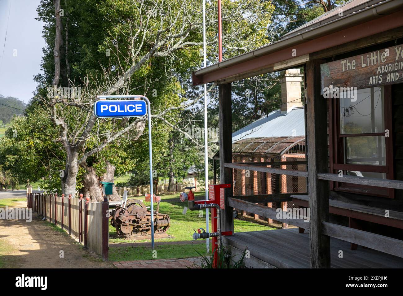 Poste de police et signe de police dans le village historique de Wollombi dans la région de Nouvelle-Galles du Sud, Australie Banque D'Images